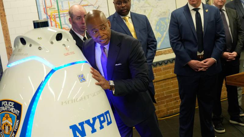 Robot patrullará la estación de metro de Times Square en NY